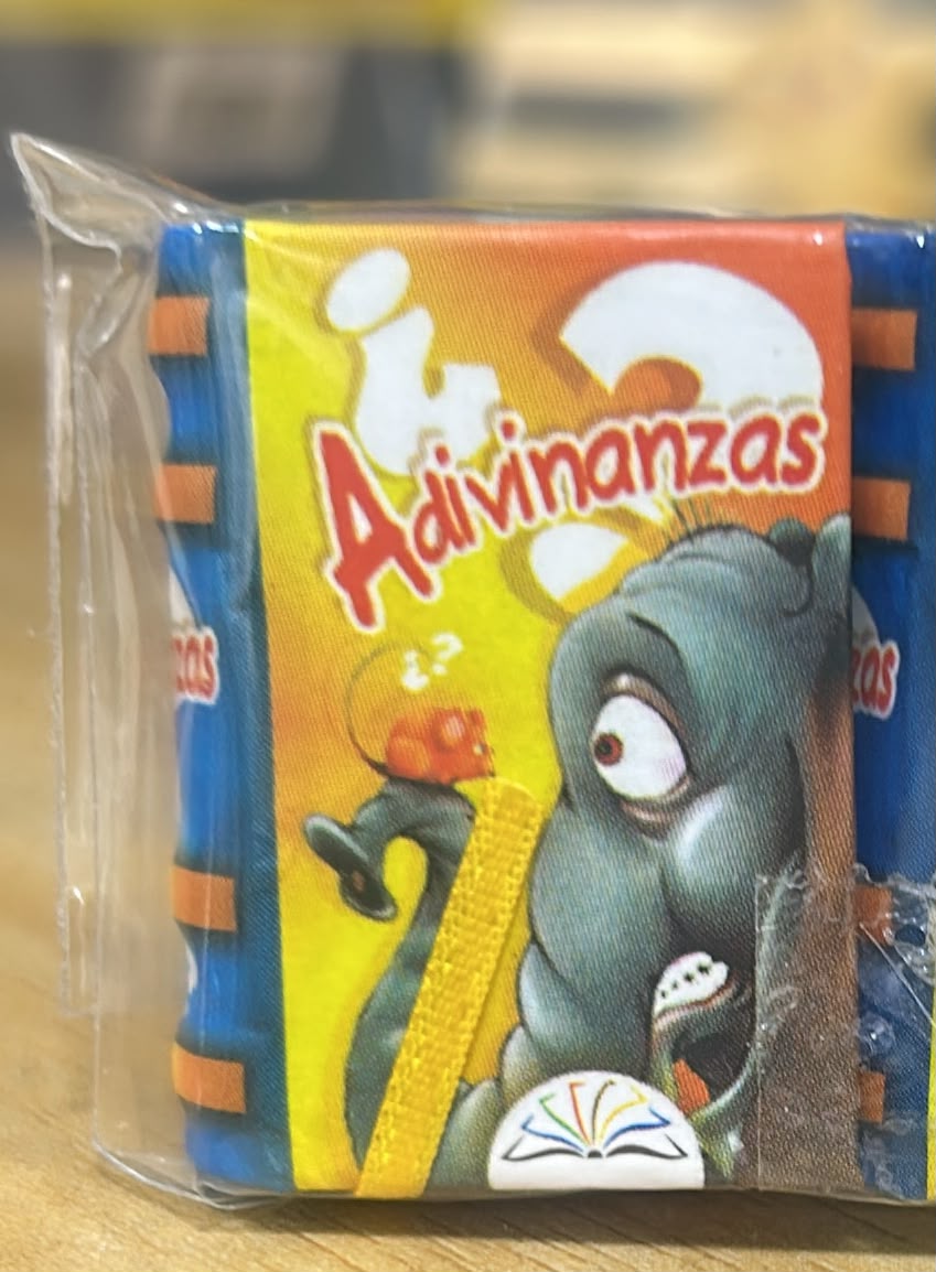 Los Libros Más Pequeños del Mundo - Adivinazas